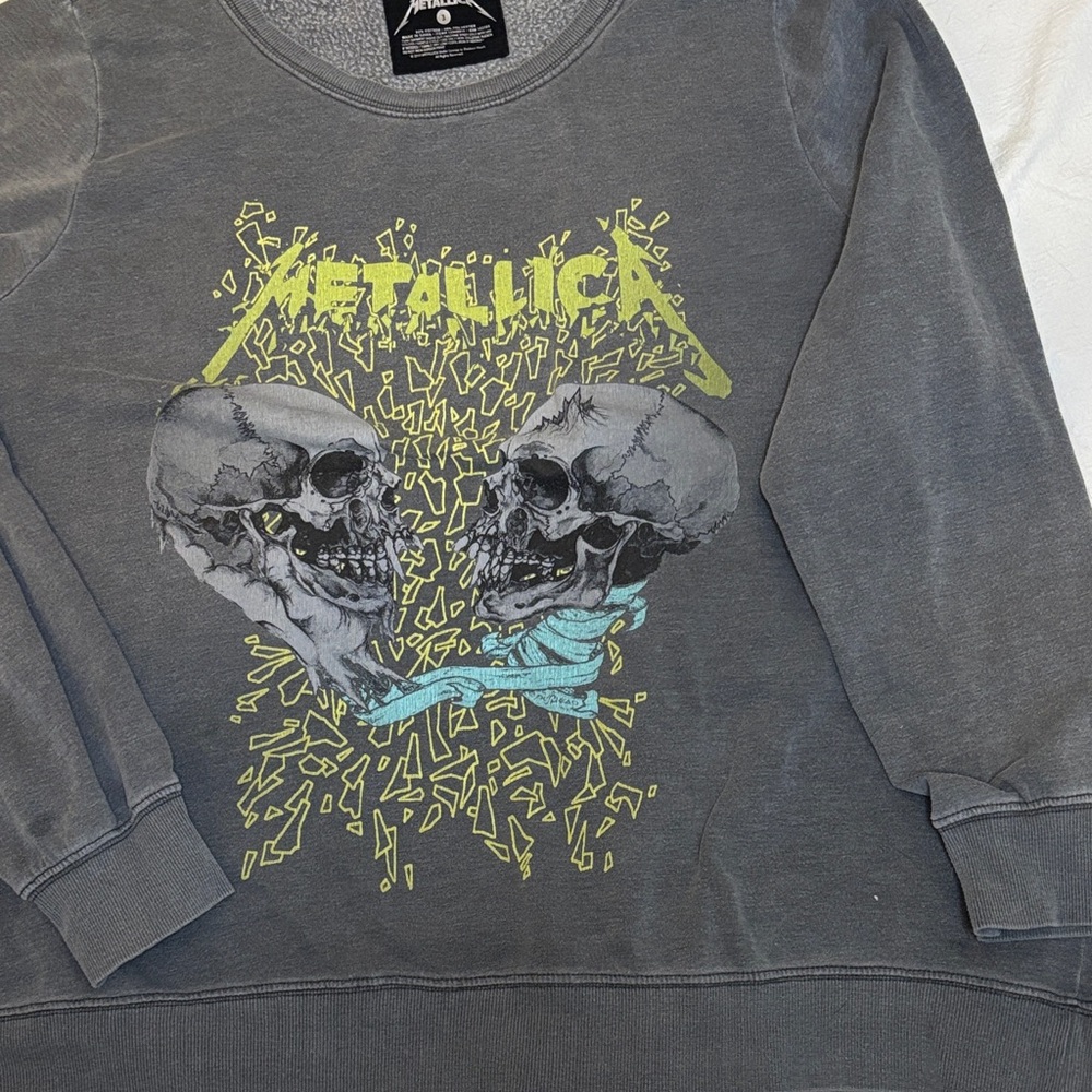Metallica Gray Graphic Crewneck Top- Torrid - Picture 3 of 4